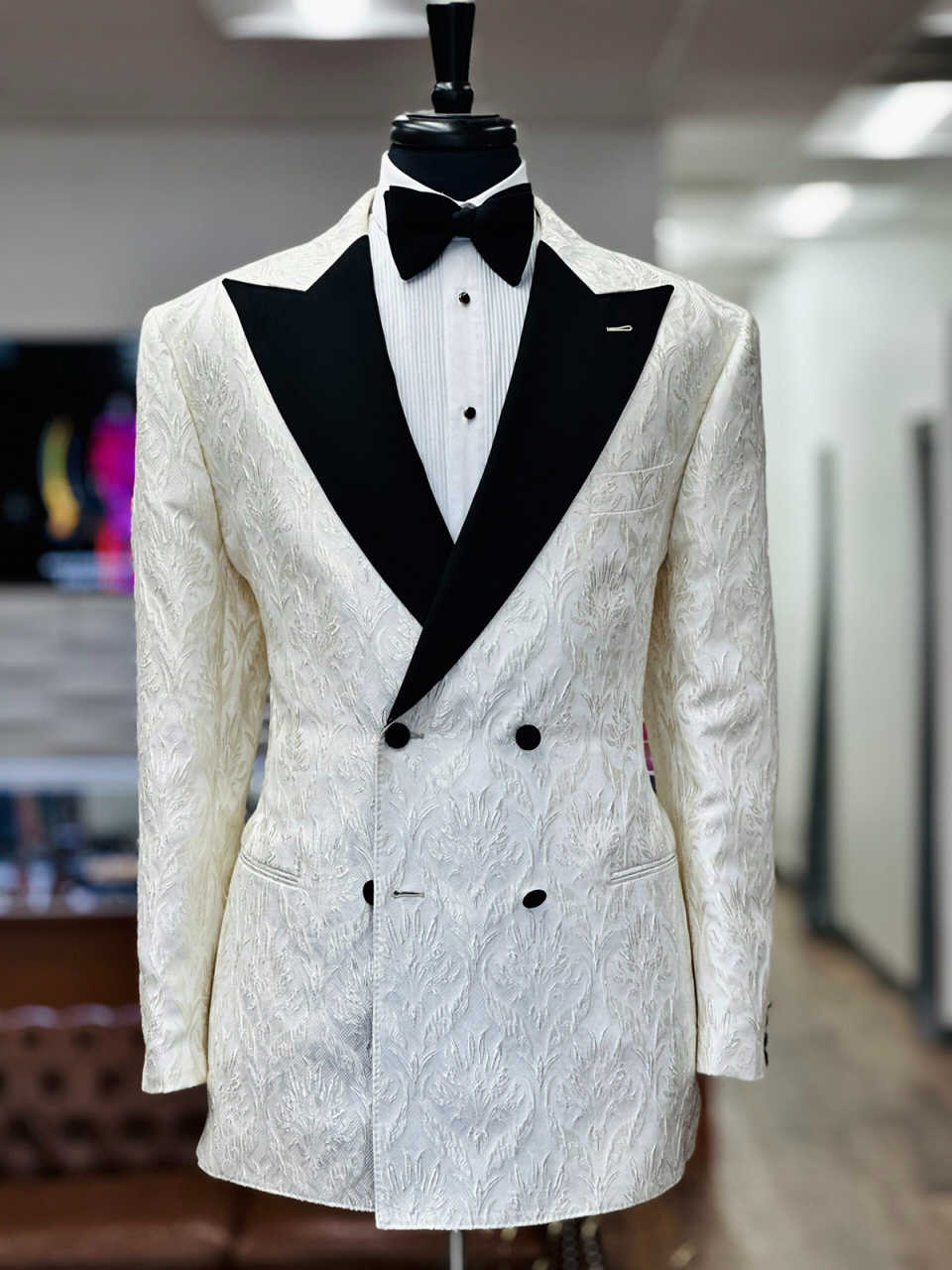Classic Wedding Tuxedos Jacquard Double Breasted Men Suits Peaked Lapel 1 Piece Set Jacket Handsome Groom Blazers Customized