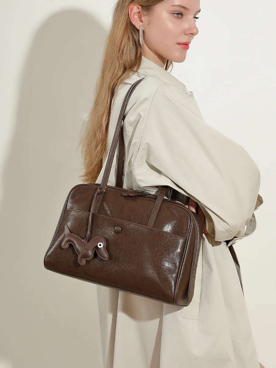 Autumn And Winter Women's High-End Hand-Held Pillow Retro Vegetable Tanned Cowhide Large Capacity Shoulder Bag