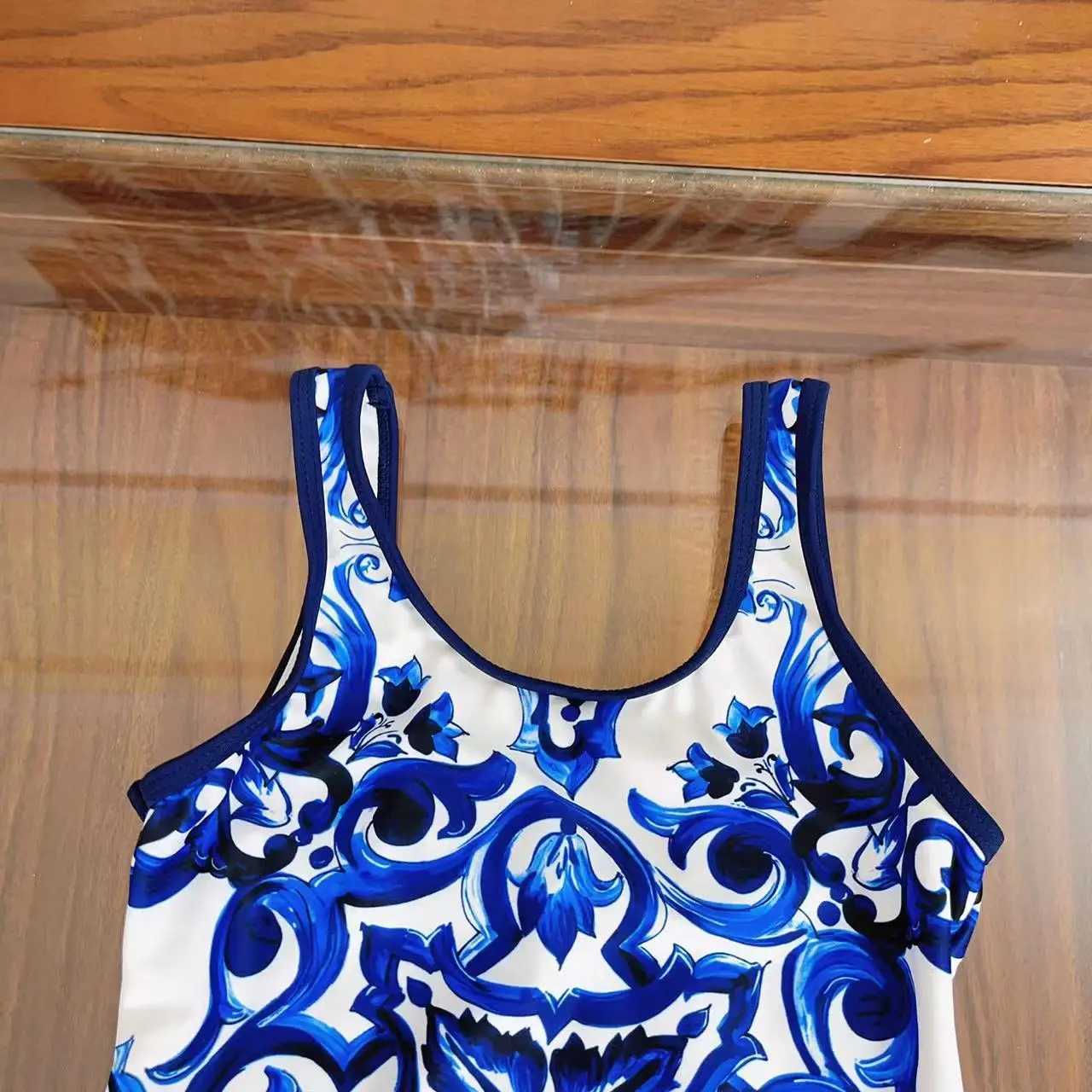 High end childrens clothing factory wholesale 2024 summer new girls one-piece swimsuit childrens suspender bikini swimsuit Z250214