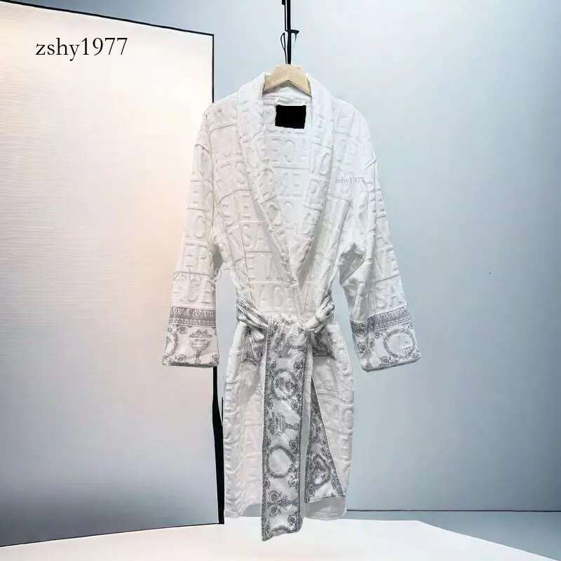Bathrobe for men and women sleep unisex man cotton sleepwear night highquality bathrobe Brand designer robe breathable elegr size2025