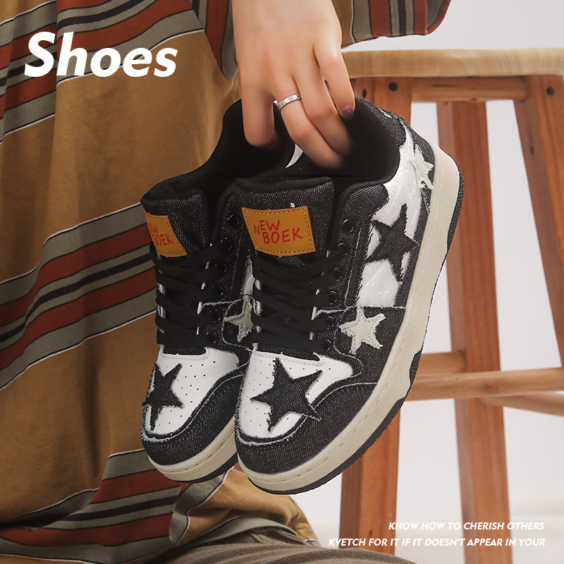 2025 New Fashion Small Group Designer Same Style Multi Functional Couple Star Fashion Student Casual Board Shoes Korean Shoes