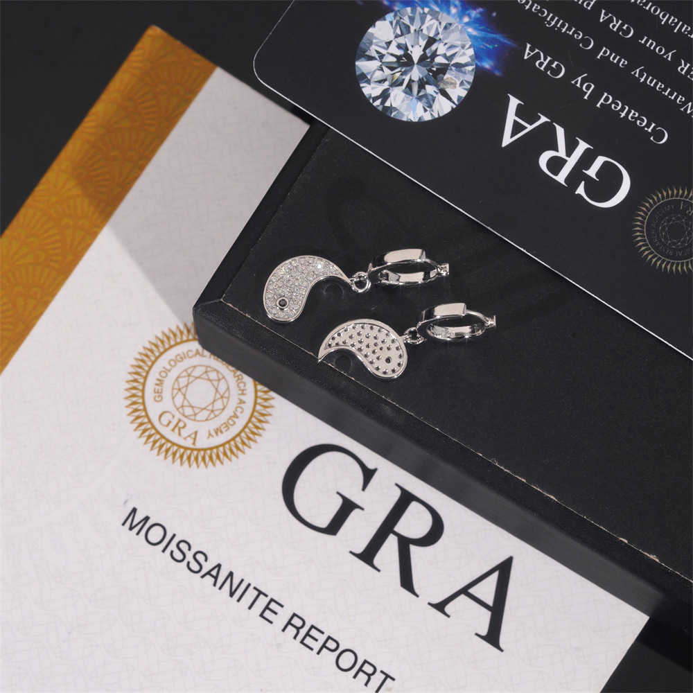 Diamond Hair 2025 New Mens and Womens Hip Hop S925 Silver Set Mozambique Earrings