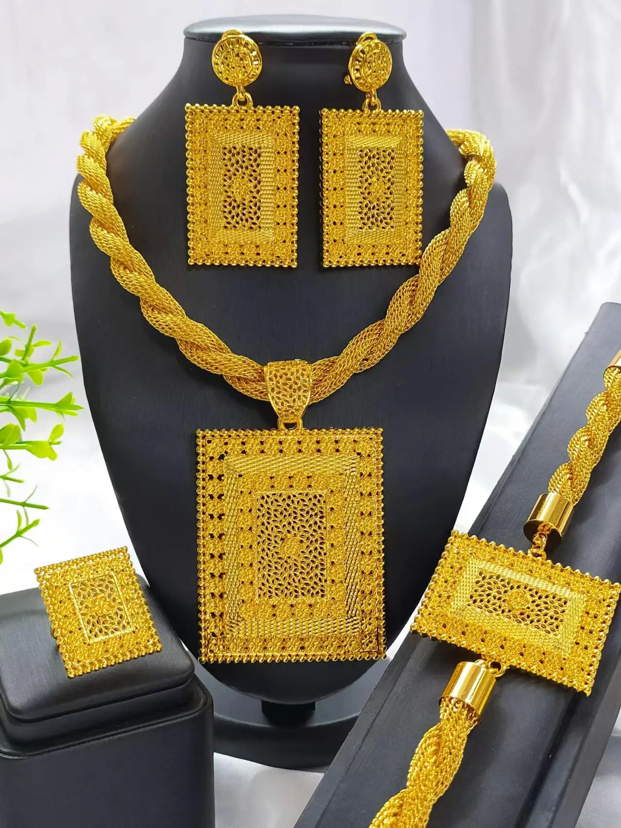 Nigerian Jewelry Set Womens Wedding Jewelry Dubai 24K Gold Jewelry African er Earrings Bridal Necklace 250213
