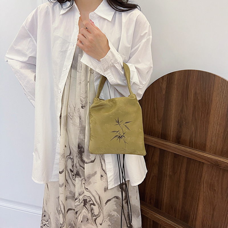 Elegant Women's Spring Handbag - Versatile Messenger Bag with Mini Mobile Phone Pocket