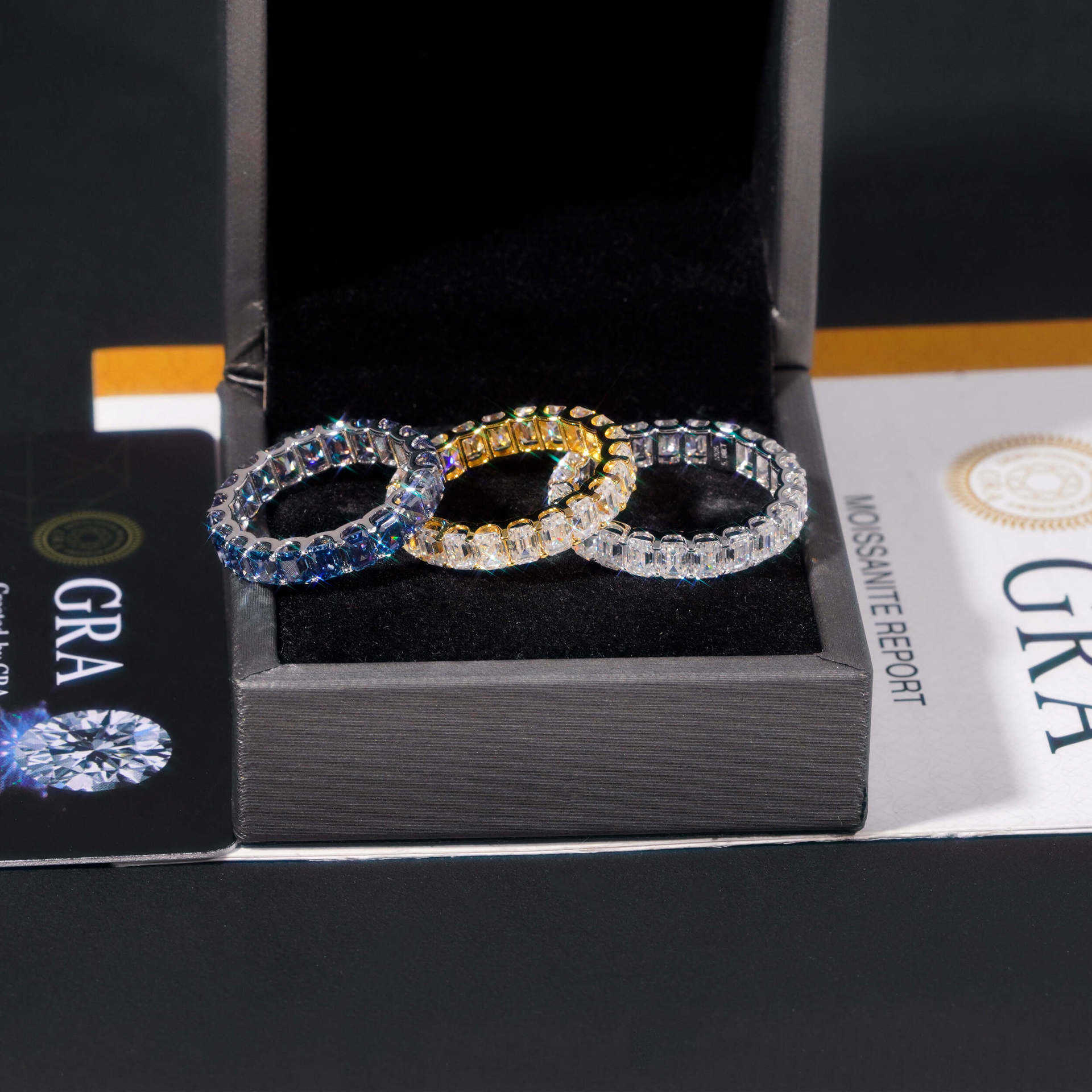 Hot selling S925 silver 0.3ct emerald cut ring with full set colorful moissanite single row mens and womens rings