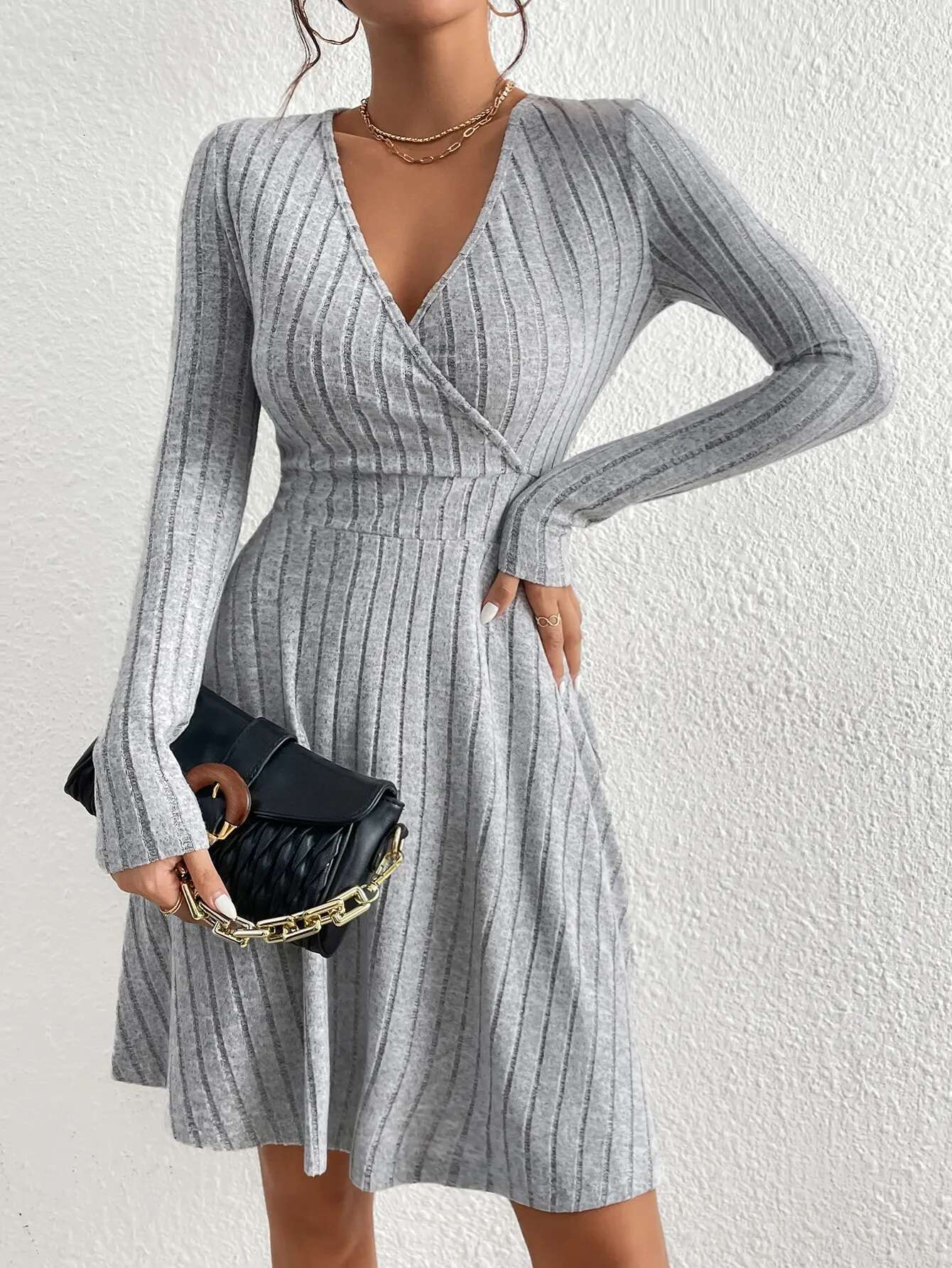 New For Autumn/Winter 2024 Women Knit Slim Sexy Bodycon V-Neck Long Sleeve Solid Casual Midi Sweater Dress