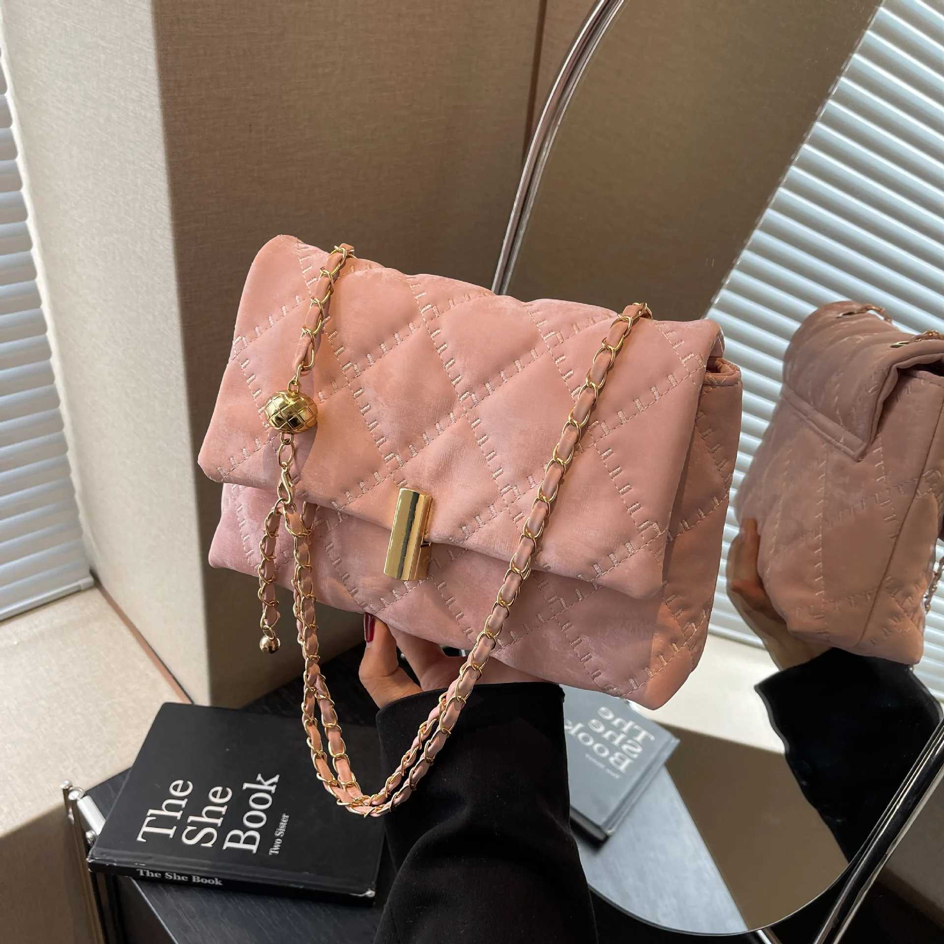 New Bag Wen Fashion Autumn And Winter Single Messenger Bag Soft Leather Chain Bag Vintage Single Crossbody Bags Fem Clutch Z250318