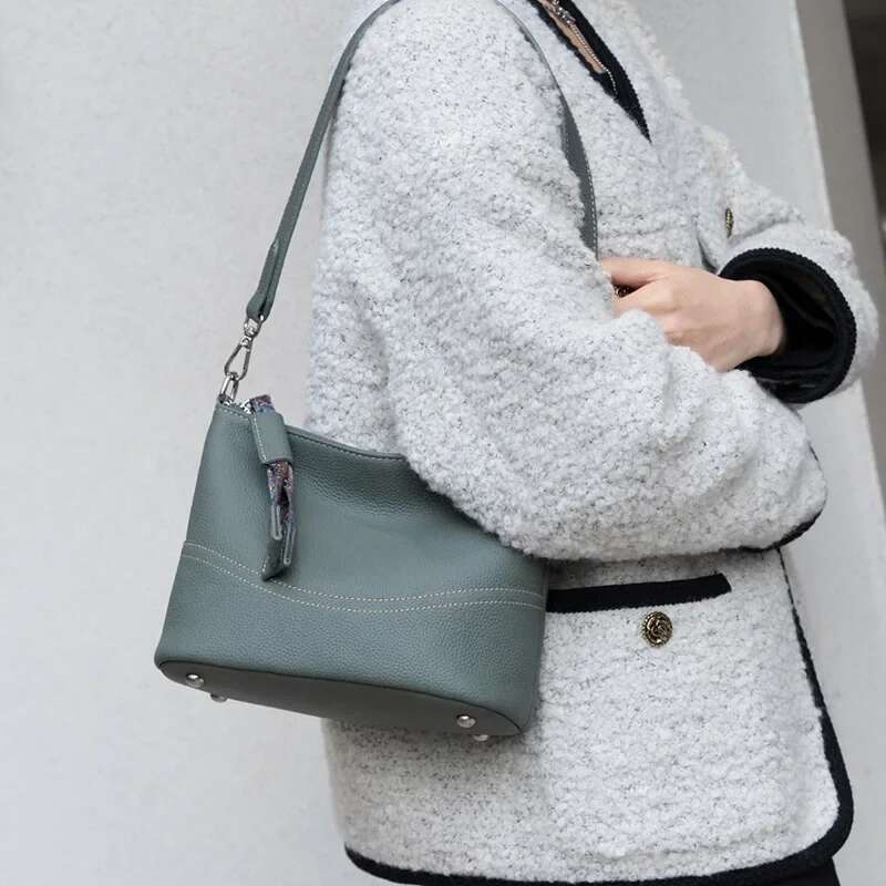 High Quality Women's Handbag, New Genuine Leather Shoulder Bucket, Ladies' Commuting Underarm Bag, Versatile Crossbody Hobo Bag