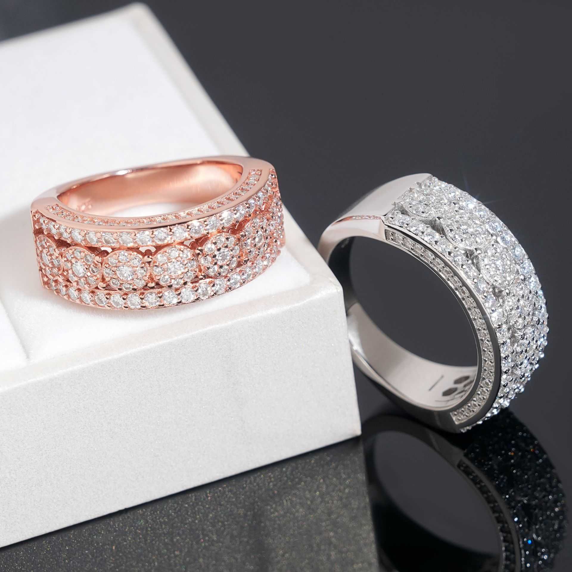 New S925 silver inlaid D-color vvs moissanite ring for men and women half circle ring