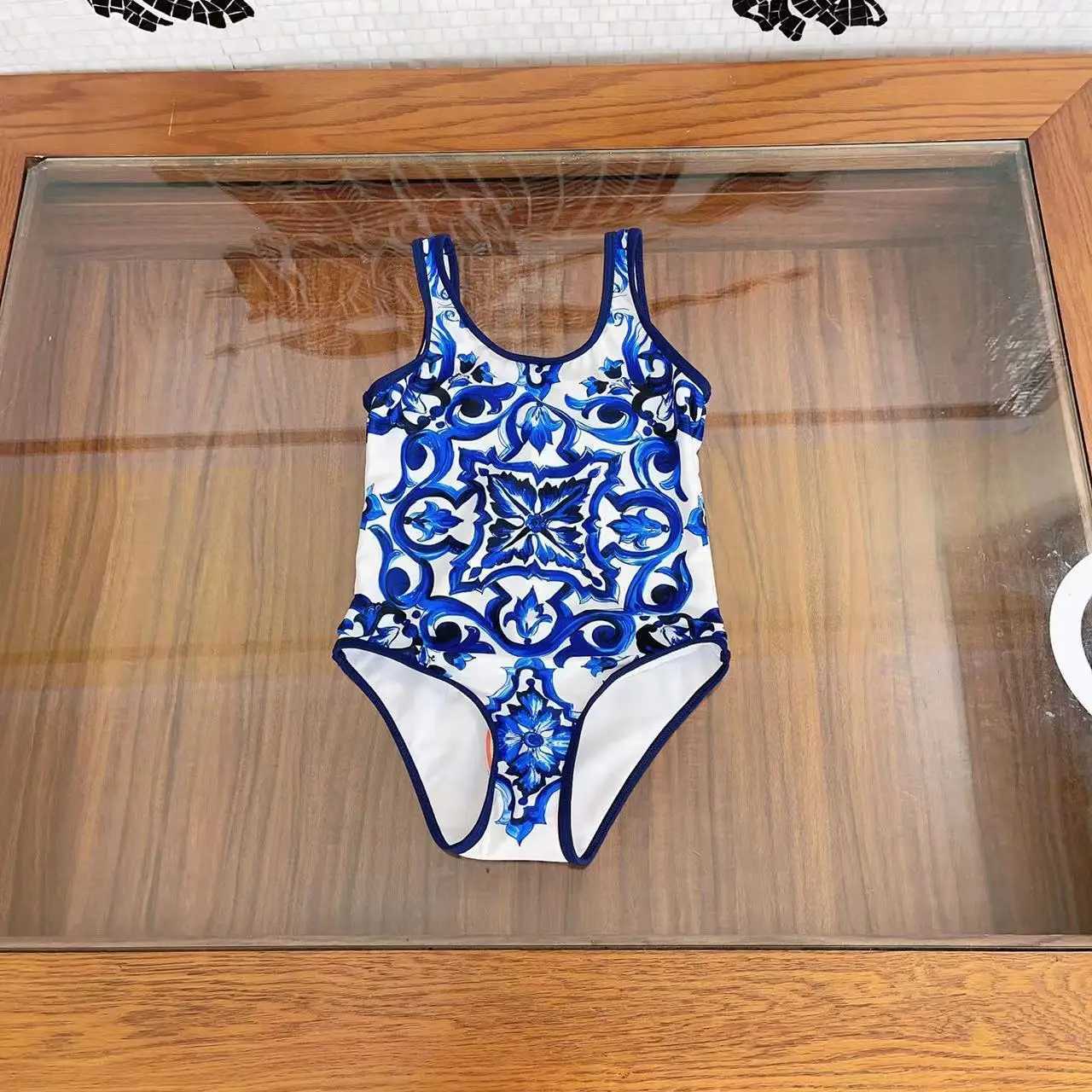 High end childrens clothing factory wholesale 2024 summer new girls one-piece swimsuit childrens suspender bikini swimsuit Z250214