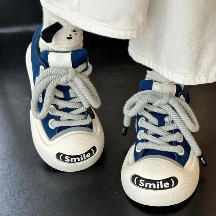 2025 New Smiling Canvas Thick Soled Flat Shoes With Ugly And Cute Smiles Outdoor Sports Big Head New White Casual Couple Board Shoes