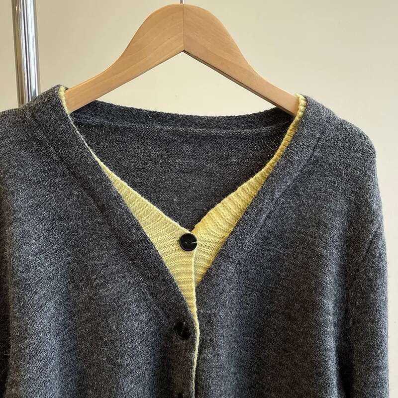 Fake Two Piece Women's V-Neck Look Thin Color Block Knitted Basic Sweater