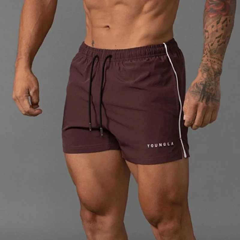 2023 New Summer Mens Leisure Sports Outdoor Shorts Breathable Leisure Running Fitness Three-point PantsXJ250213