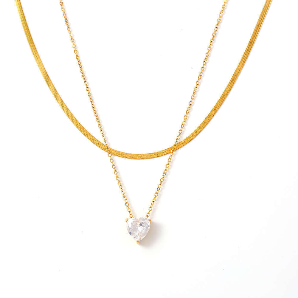New niche love zircon pendant, layered collarbone chain, women's minimalist temperament, titanium steel gold-plated necklace