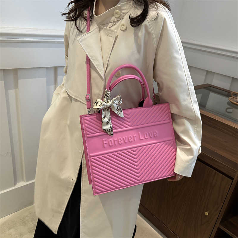 Designer new indentation leisure large capacity commuting pearl silk scarf with simple design hand-held crossbody womens bag