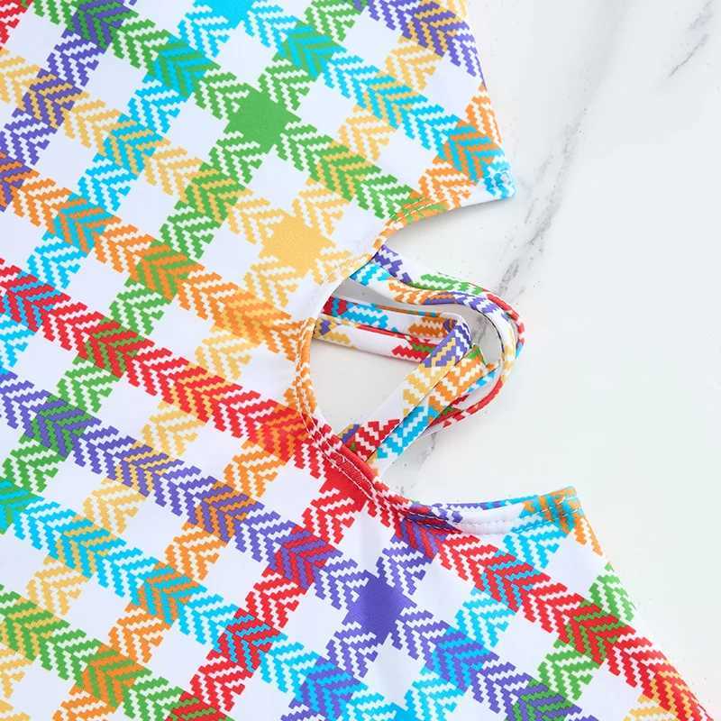 2025 Girls Swimsuit One Piece Rainbow Plaid Kids Swimwear Childrens Bathers Bathing Swimming Swim Suit Summer Beachwear Z250214