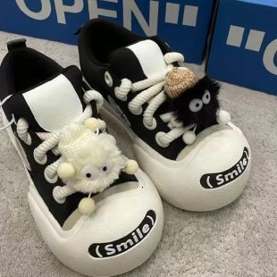 2025 New Smiling Canvas Thick Soled Flat Shoes With Ugly And Cute Smiles Outdoor Sports Big Head New White Casual Couple Board Shoes