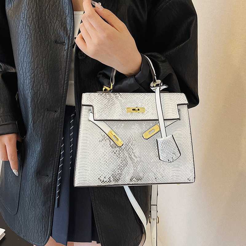 Designer Bag for women new trendy hot large capacity snake pattern high-end sense handbag fashionable single shoulder crossbody Kelly bag