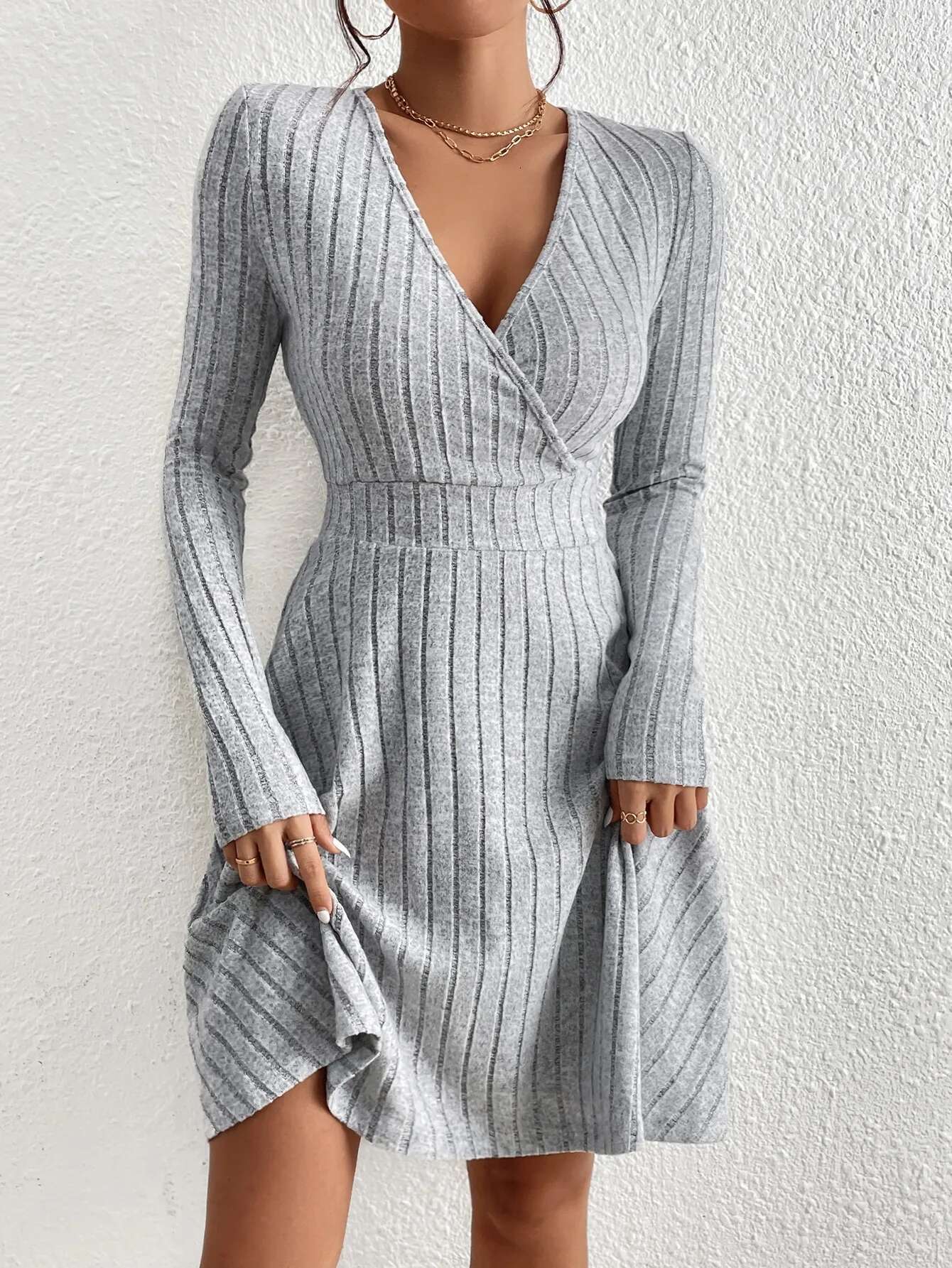 New For Autumn/Winter 2024 Women Knit Slim Sexy Bodycon V-Neck Long Sleeve Solid Casual Midi Sweater Dress
