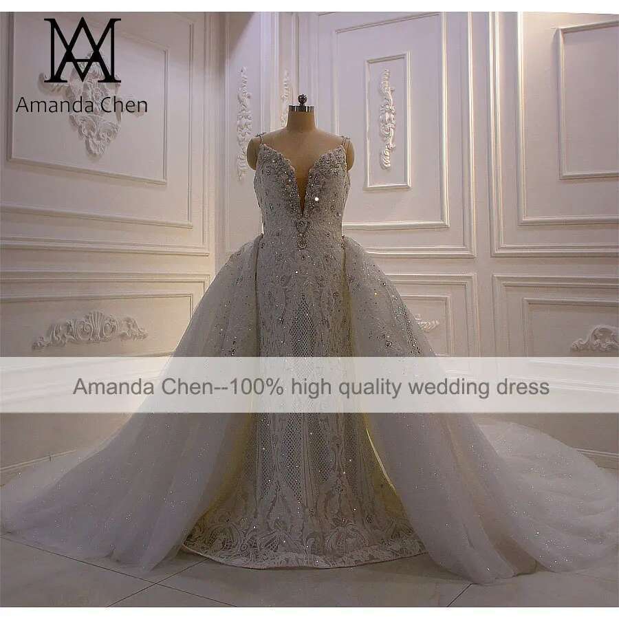 High Quality Custom Spaghetti Straps Wedding Dress with Lace Appliques and Detachable