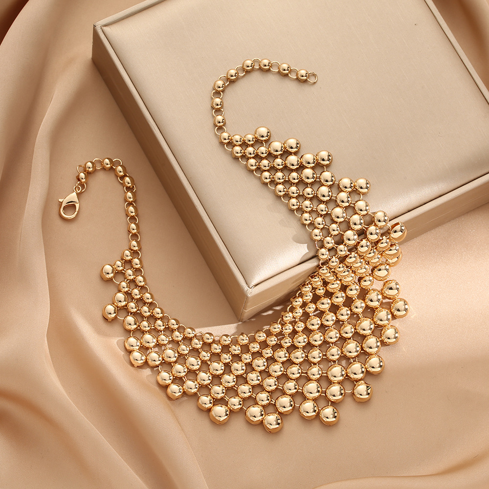 Trendy handmade necklace, fashionable bead punk exaggeration, oversized personality, female