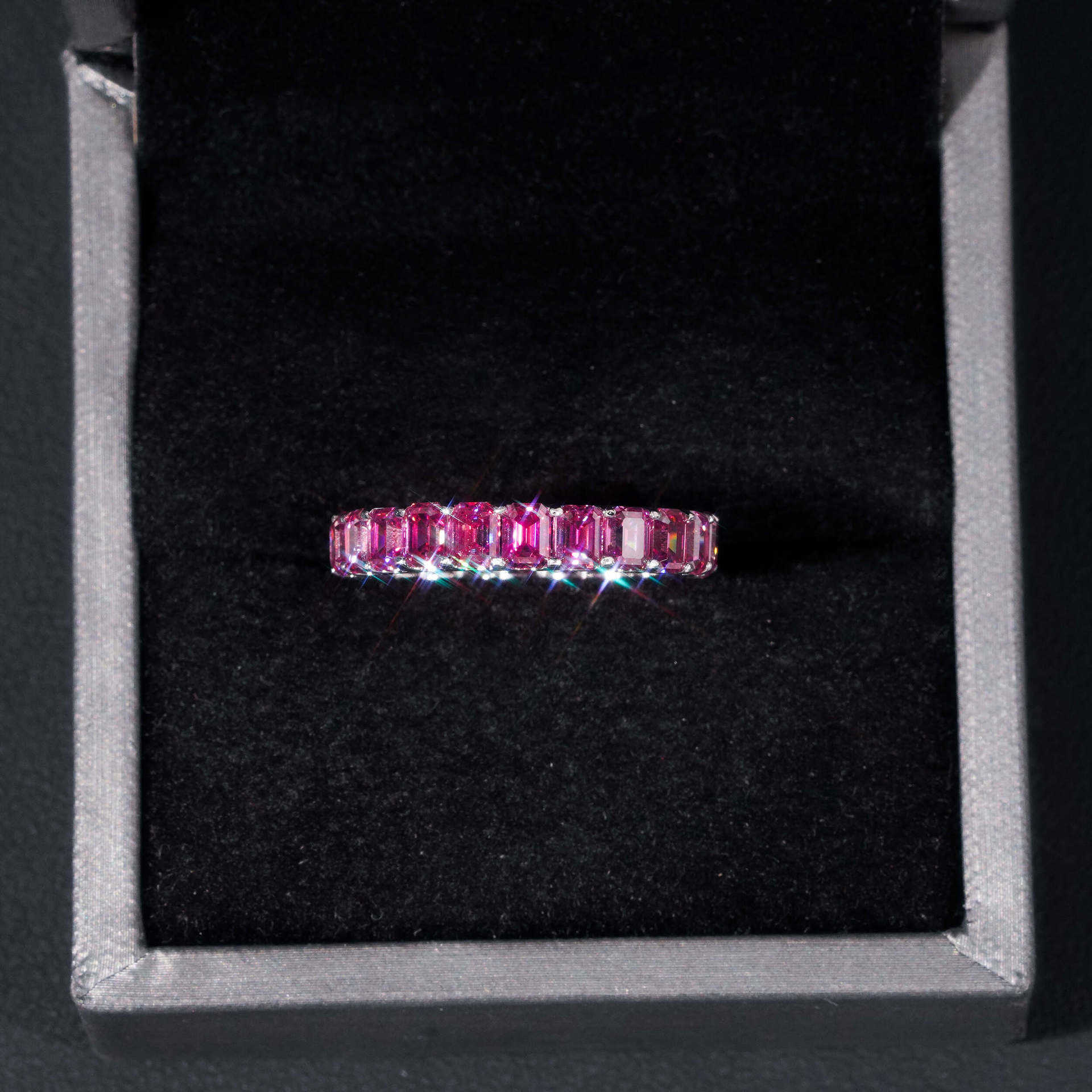 Hot selling S925 silver 0.3ct emerald cut ring with full set colorful moissanite single row mens and womens rings