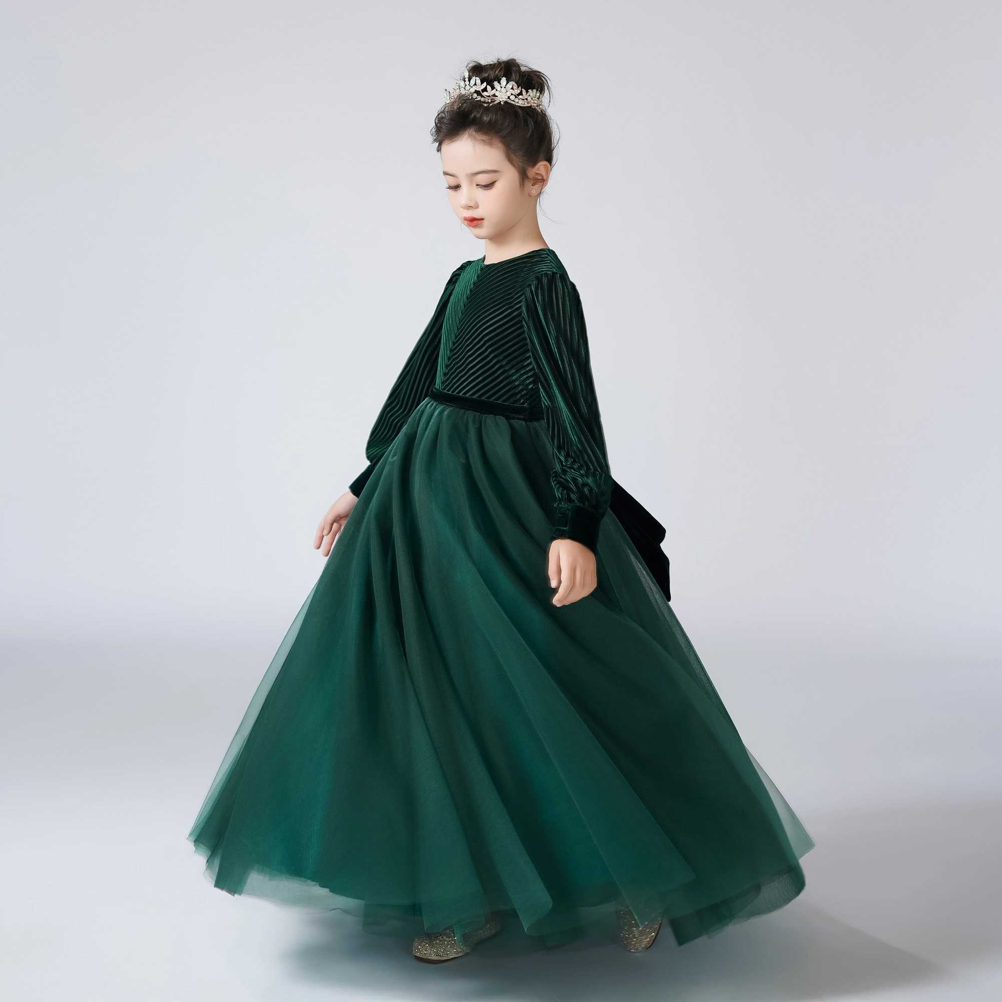 Dideyttl Customized Flower Girls Dress For Par Long Sleeves Formal Pageant Gown Vintage Velvet Long Sleeve Junior Bridesmaid Z250214