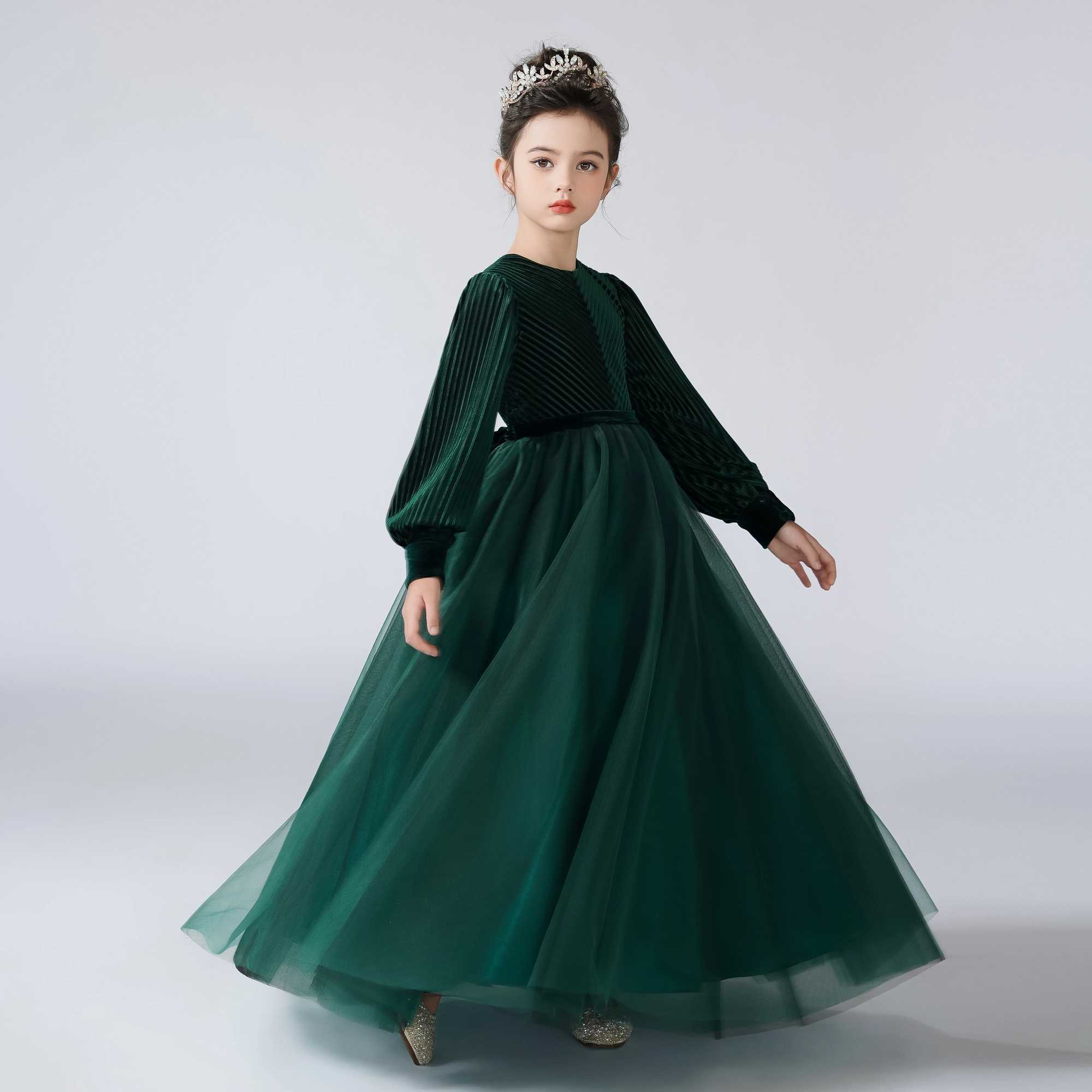 Dideyttl Customized Flower Girls Dress For Par Long Sleeves Formal Pageant Gown Vintage Velvet Long Sleeve Junior Bridesmaid Z250214