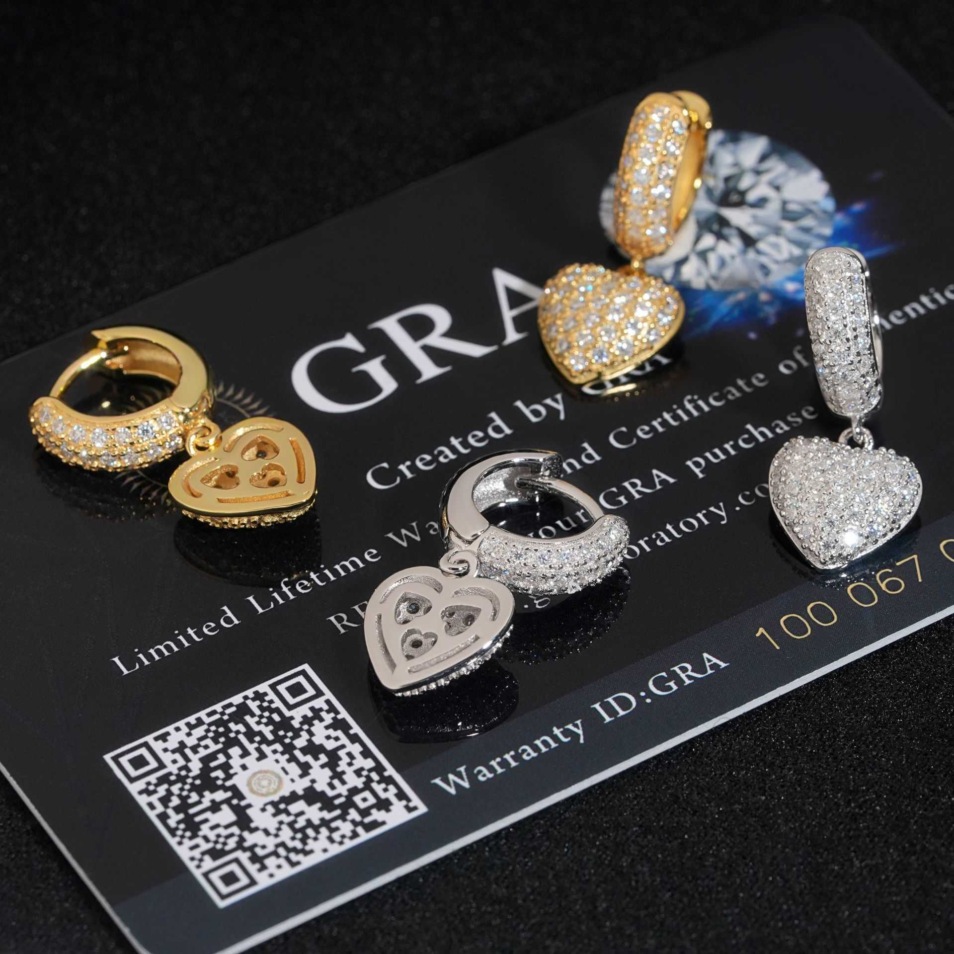 Diamond Hair New 2024 New Mens and Womens Heart S925 Pure Silver Earrings VVS Moissanite Hip Hop Earrings