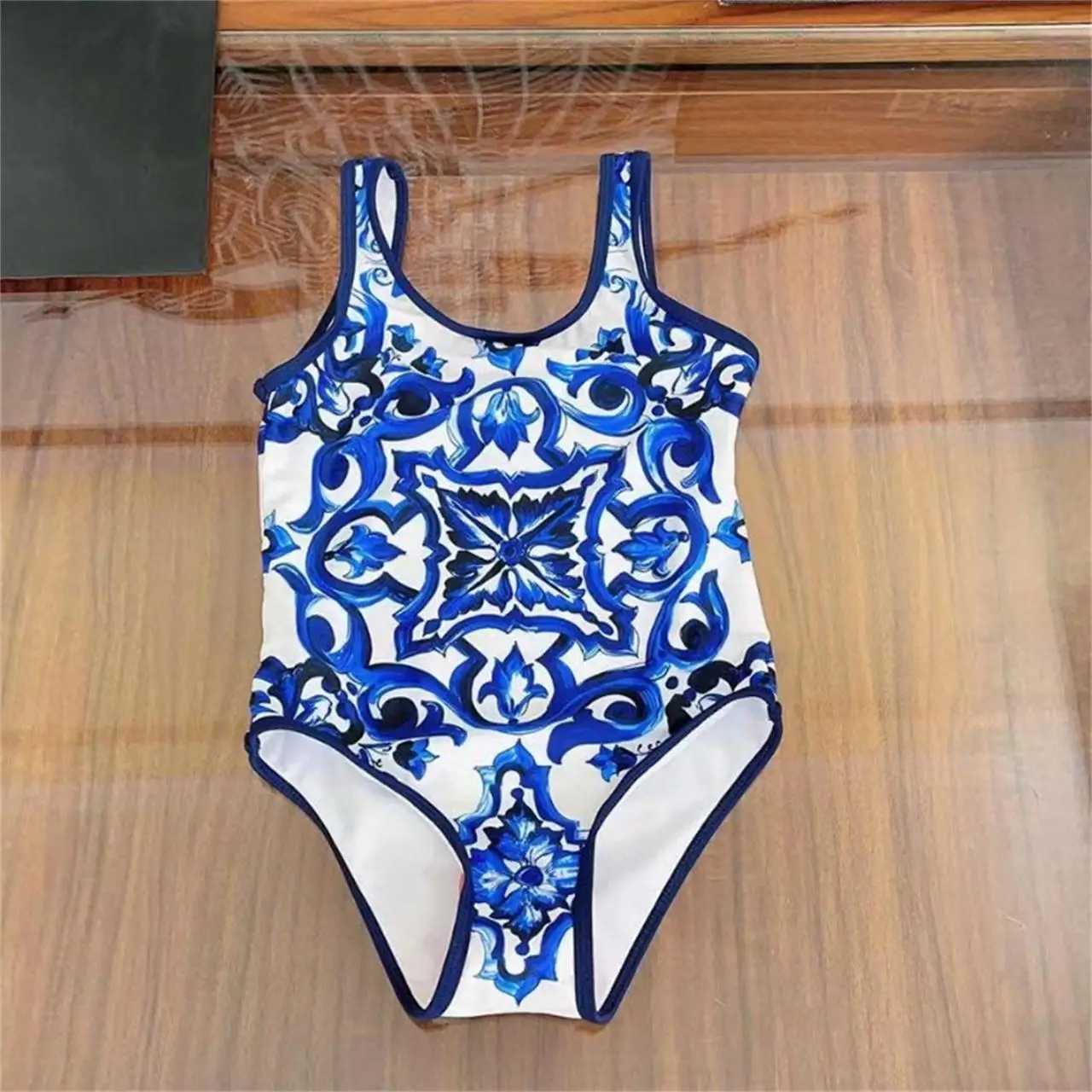 High end childrens clothing factory wholesale 2024 summer new girls one-piece swimsuit childrens suspender bikini swimsuit Z250214