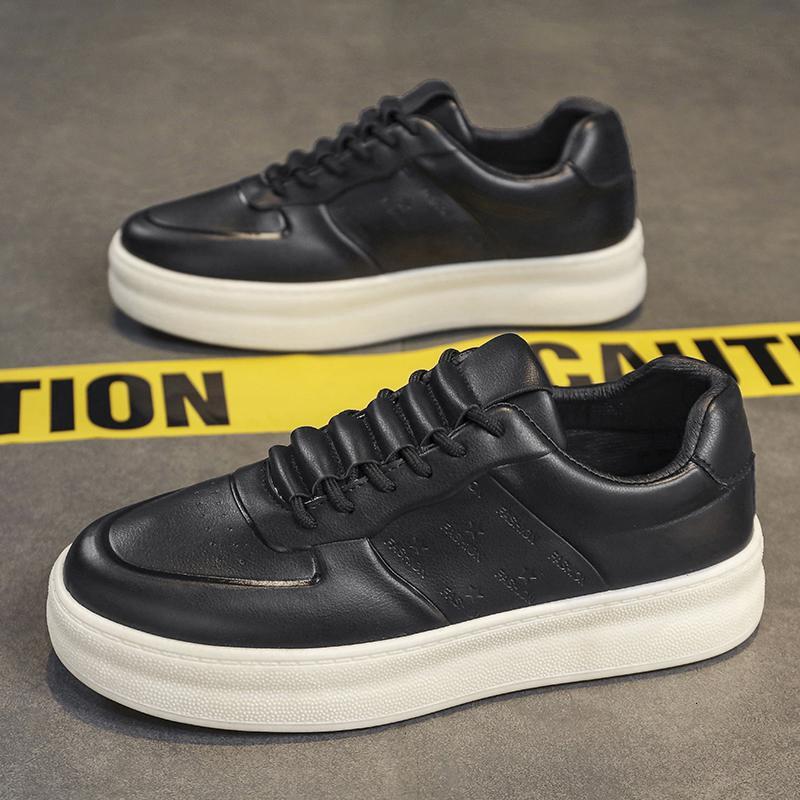 2025 Spring New White Flat Bottomed Men's Breathable Sports And Leisure Multi Functional Board Shoes Outdoor Youth School Men's Style Shoes