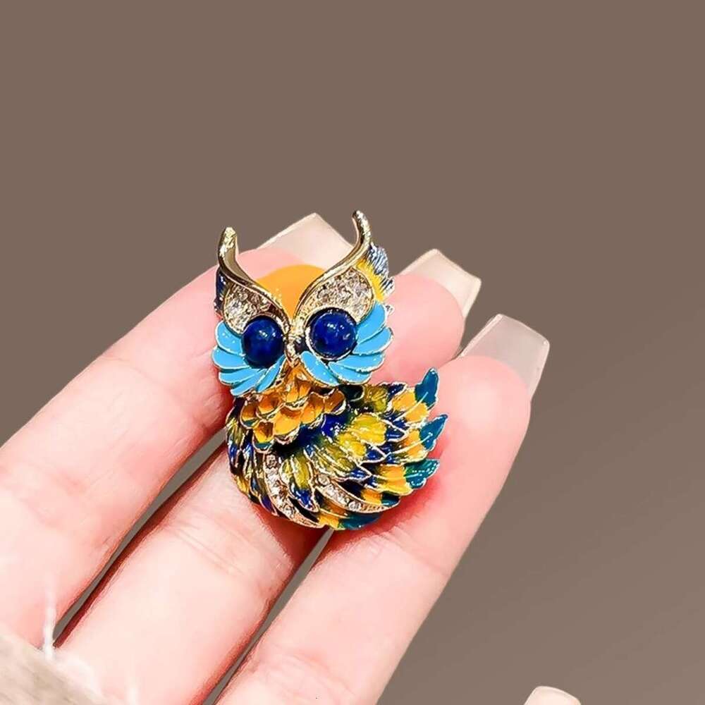 Cute enamel painted owl men's and women's high-end chest wer, small animal brooch, temperament suit, coat accessories
