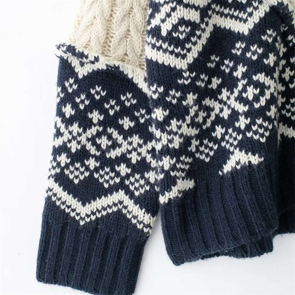 2025 Autumn New Women's Fashion Loose Collar Long Sleeve Zipper Eight Strand Jacquard Knitted Coat