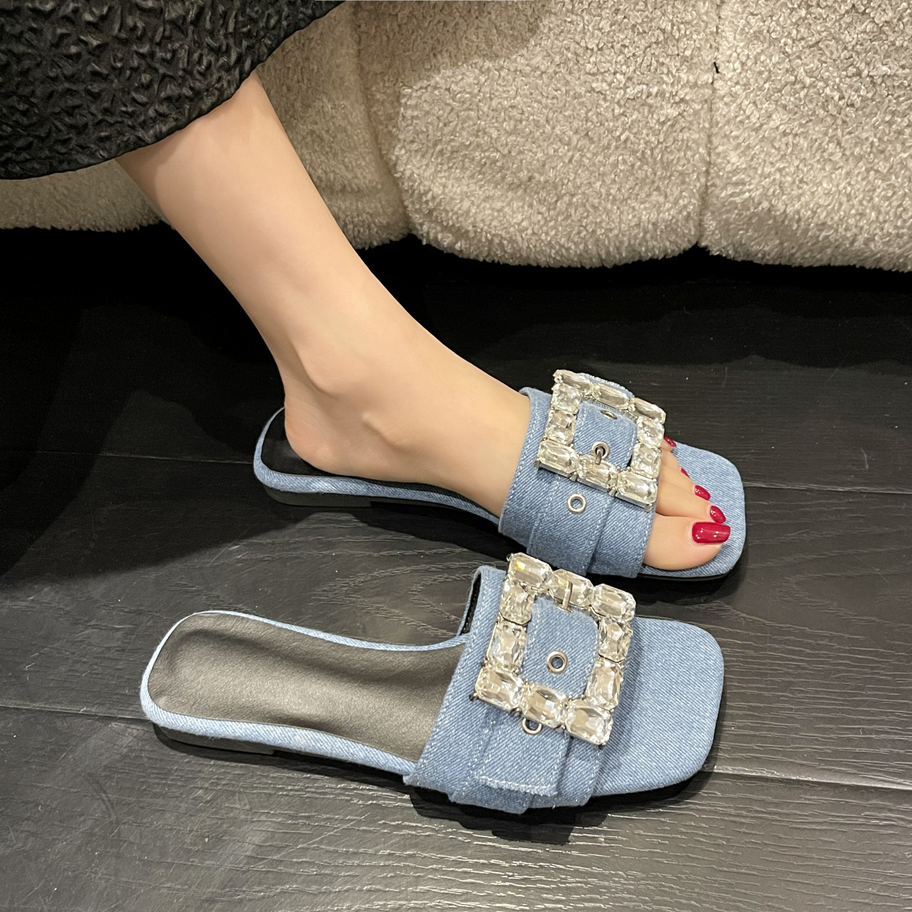Women Slippers Flat Bottom Fashion Versatile Outdoor Wear Beach Plus Size Triple Black Beige Blue Free shipping