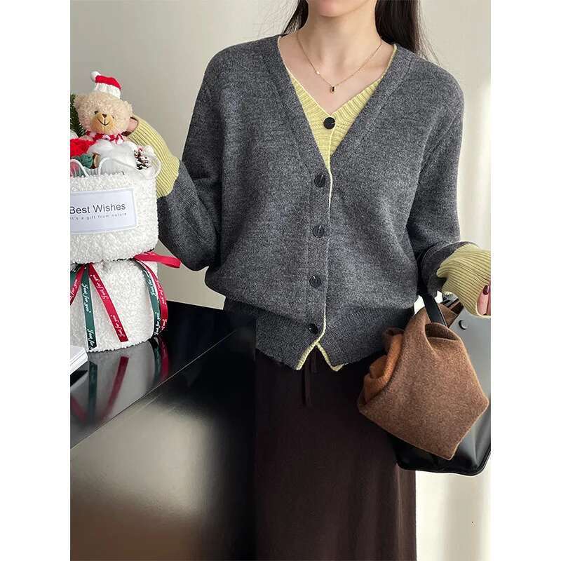 Fake Two Piece Women's V-Neck Look Thin Color Block Knitted Basic Sweater