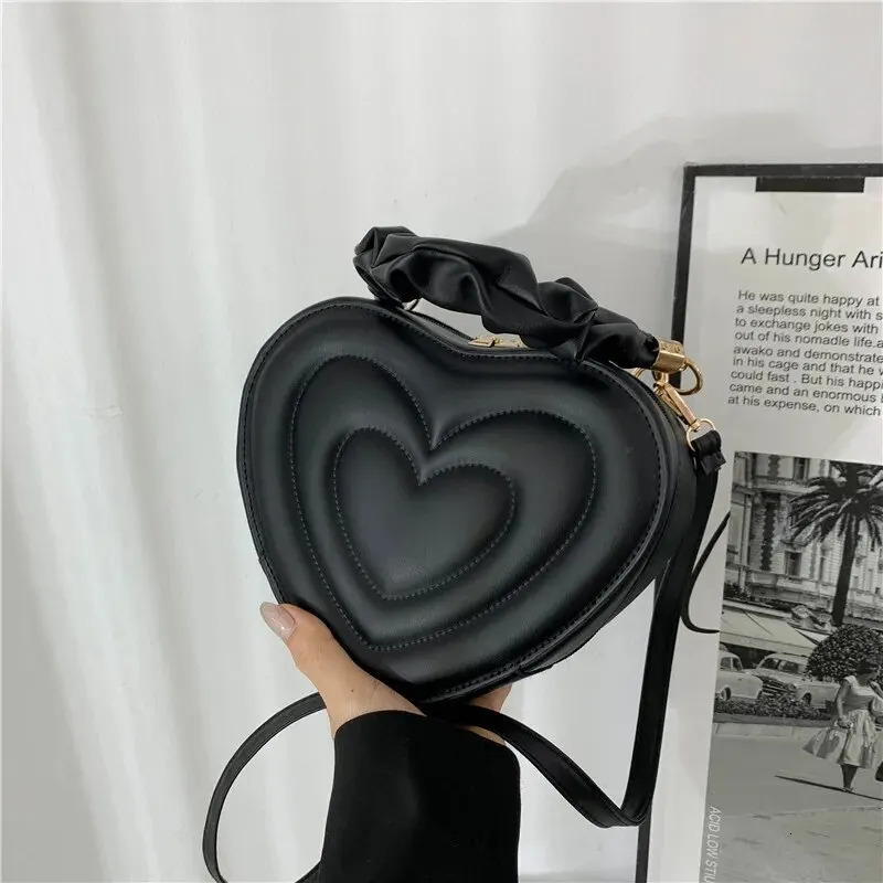 Quilted Handle Women PU Leather Shoulder Bag Fashion Heart Solid Color Crossbody Bag 250207
