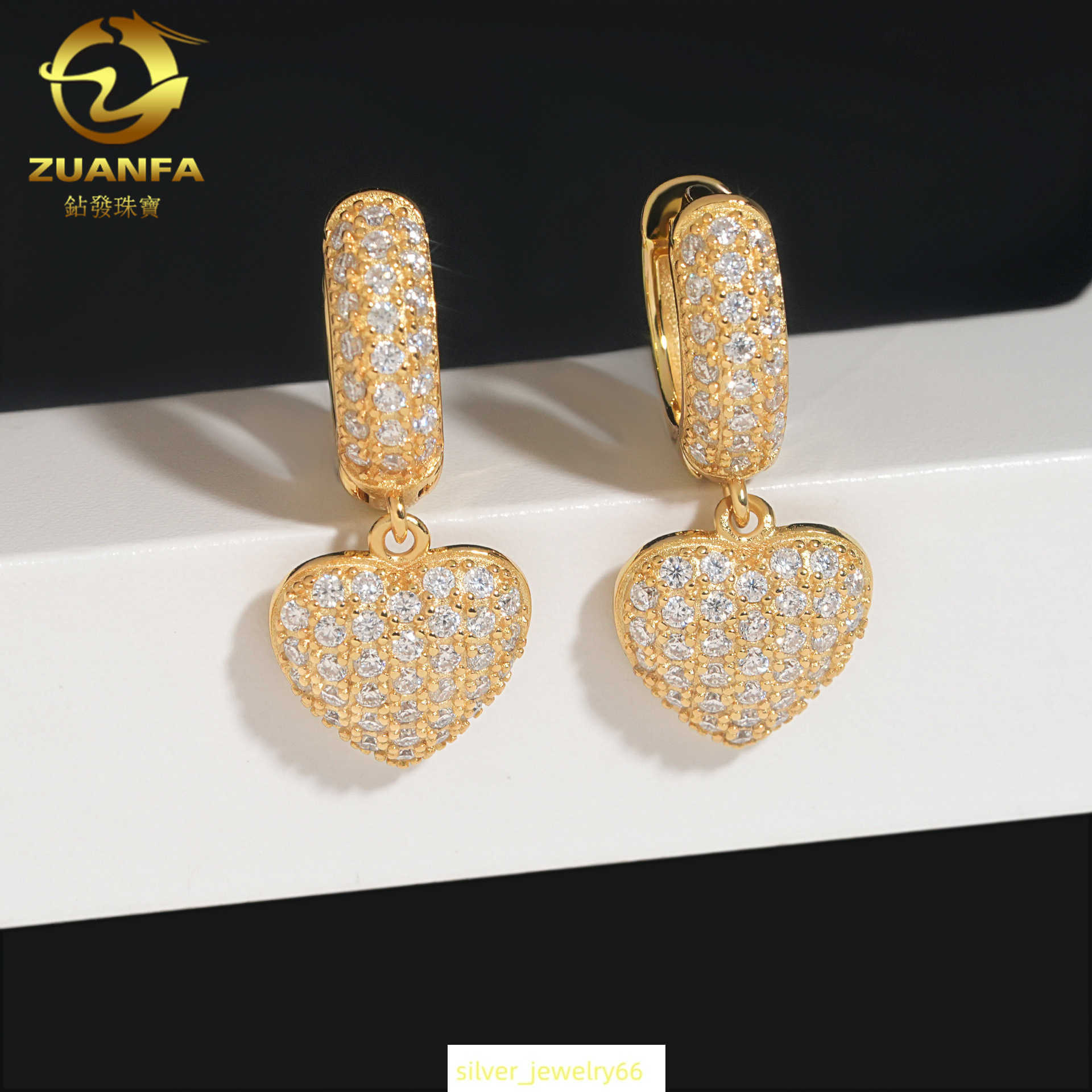 Diamond Hair New 2024 New Mens and Womens Heart S925 Pure Silver Earrings VVS Moissanite Hip Hop Earrings