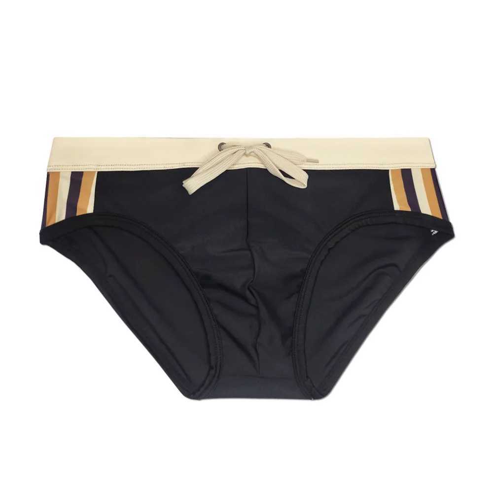Mens Color Blocked Simple And Sexy Close Fitting Triangular Swimming Trunks With Pad W250214