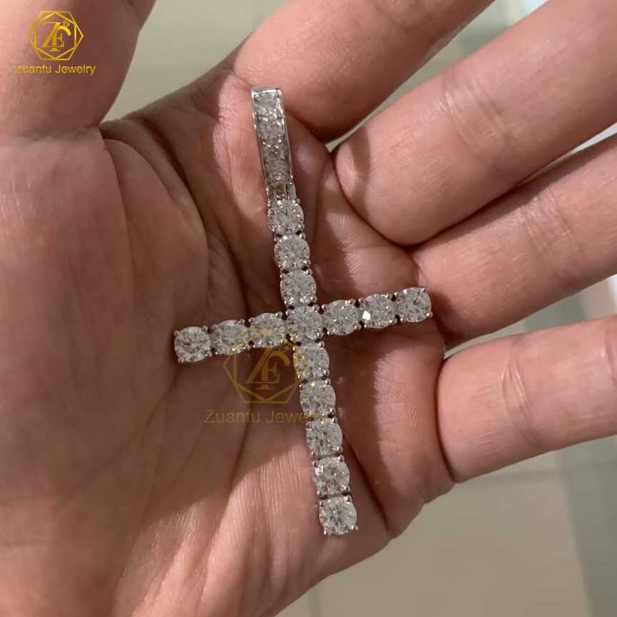 Jewelry Manufacturer Hiphop Ice Out Cross Pendant for Men 925 Sterling Silver Gemstone Pendants 5mm Moissanite Cross Pendant