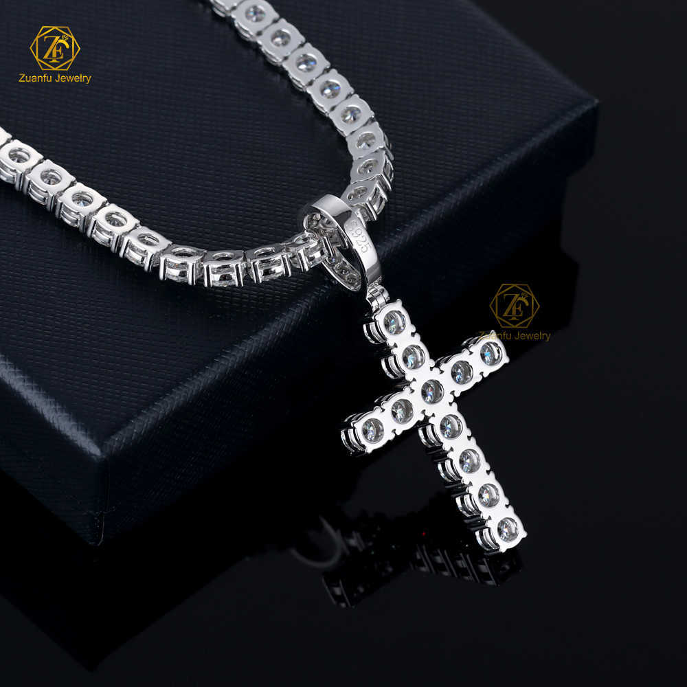 RTS 5mm D VVS Moissanite Diamond Pendant 925 Silver Rhodium Plated Moissanite Cross Pendant for Christianity