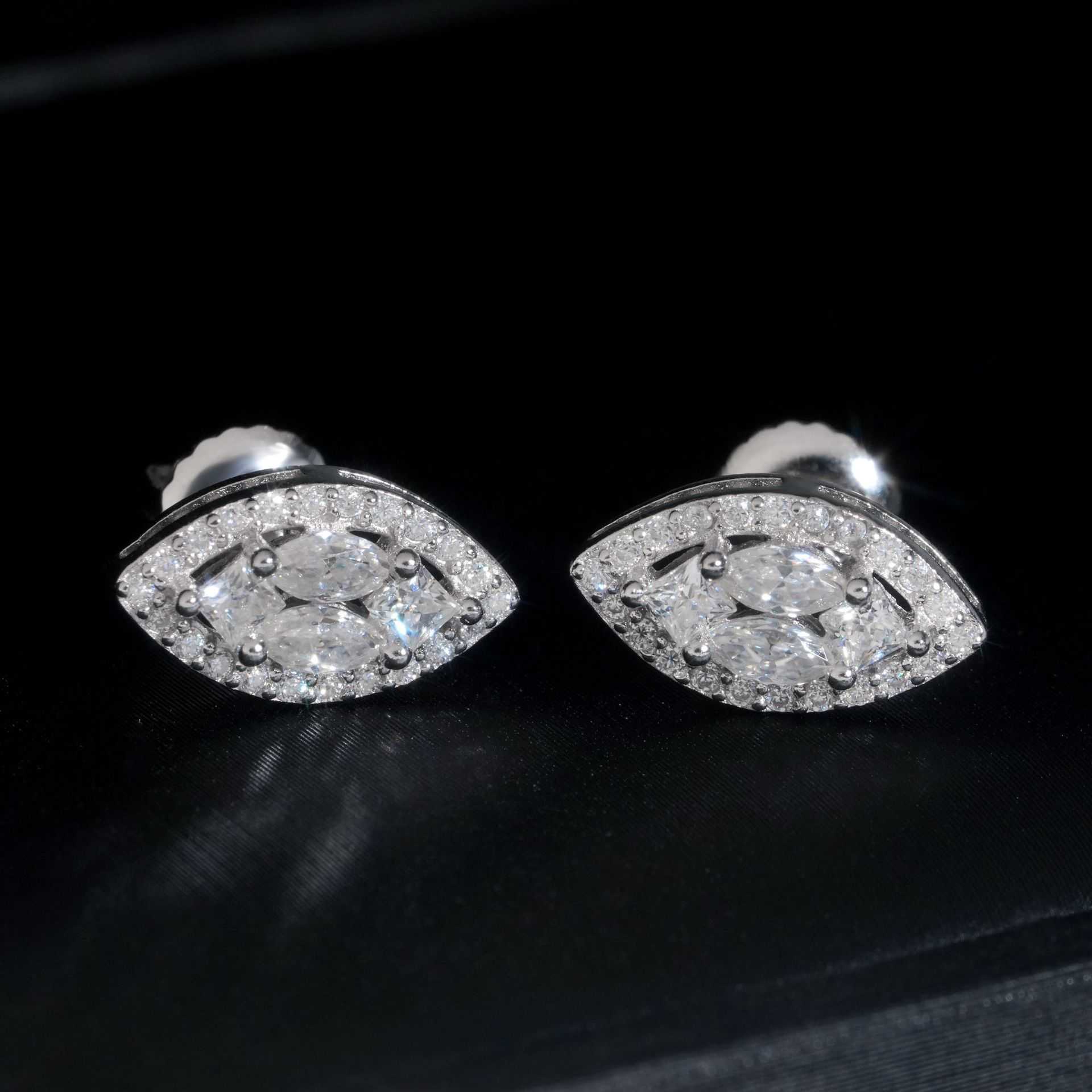 Diamond hair high-end earrings hot selling hip-hop 925 silver moissanite mens and womens trendy HipHop earring accessories