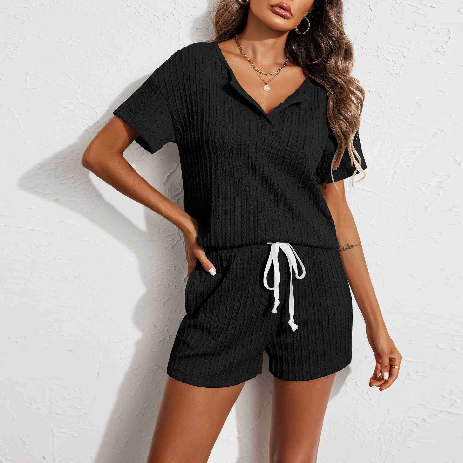 B686-Spring and summer beautiful ladies home wear suits rayon satin shorts short sleeve lapel satin pajamas suit