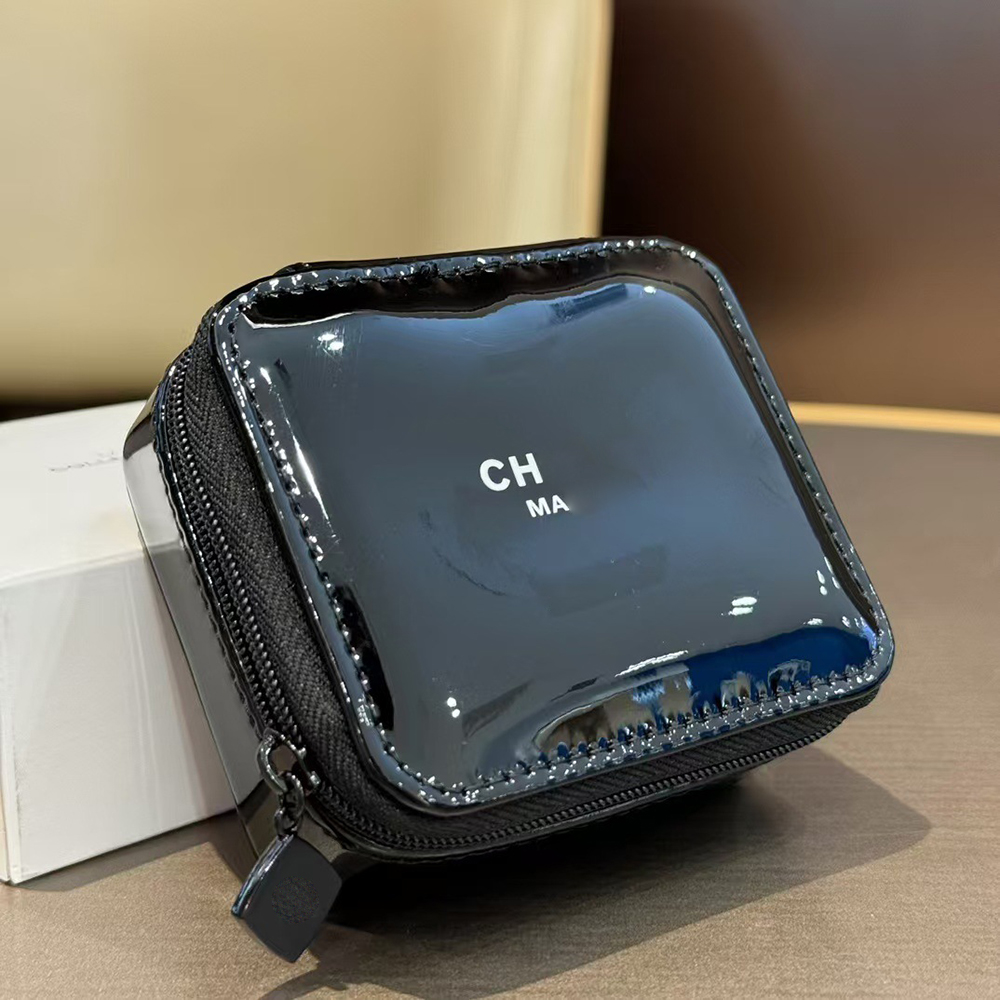 Designer suede makeup bag with mirror black classic letter logo printed women's 3D business travel leather toiletry bag cosmetics storage box wash bag