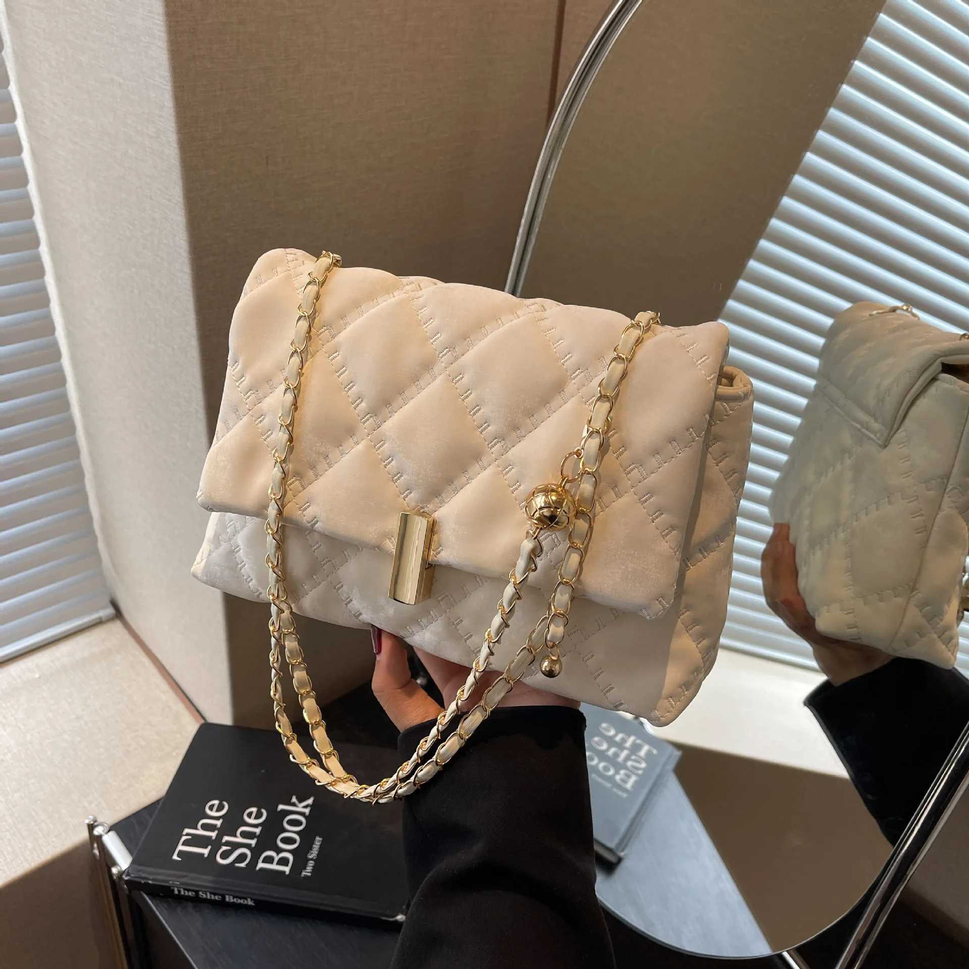 New Bag Wen Fashion Autumn And Winter Single Messenger Bag Soft Leather Chain Bag Vintage Single Crossbody Bags Fem Clutch Z250318