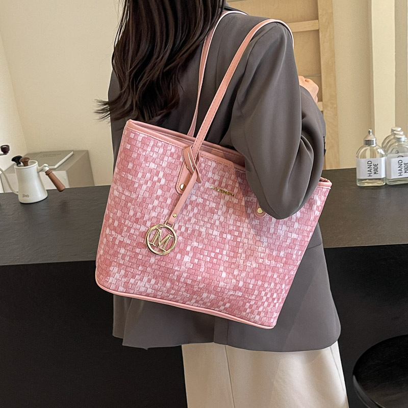 Free shipping 2025 designer Shoulder totes Bags For womans ladies flap square bag woven pattern handbag women high-capacity crossbody bag