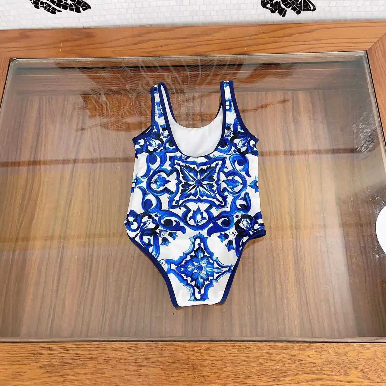 High end childrens clothing factory wholesale 2024 summer new girls one-piece swimsuit childrens suspender bikini swimsuit Z250214