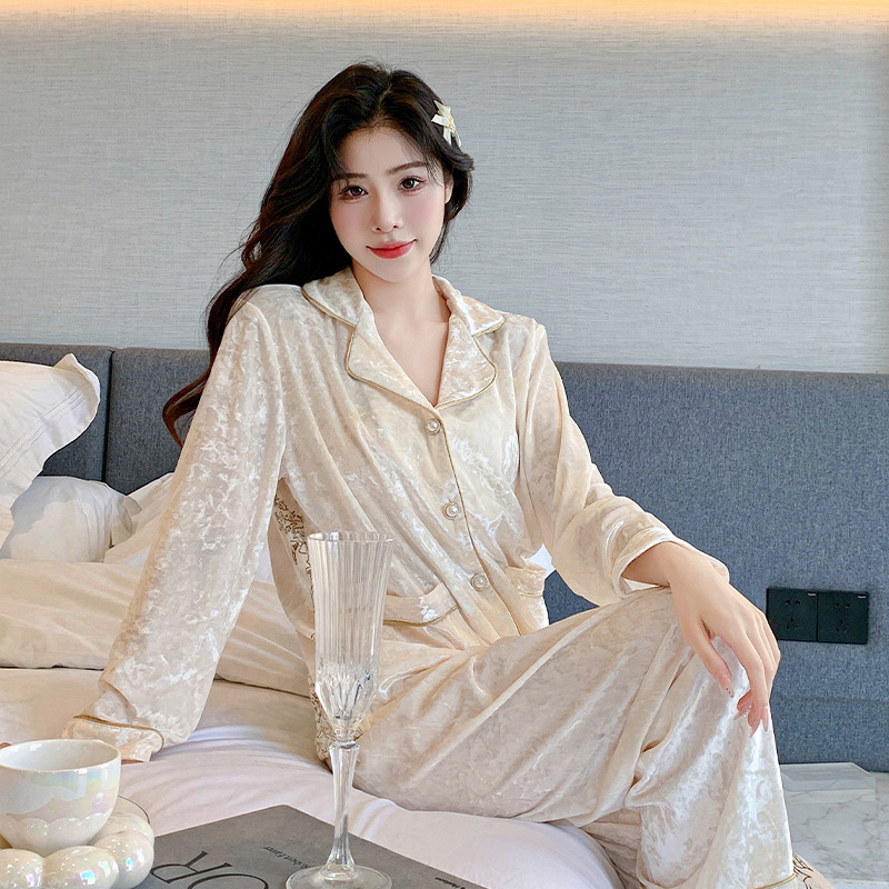 X132-Spring and summer European and American ladies' home clothes nightdress modal short-sleeved V-neck home pajamas dress