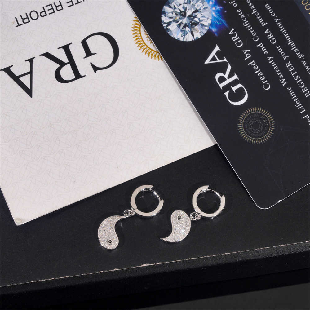Diamond Hair 2025 New Mens and Womens Hip Hop S925 Silver Set Mozambique Earrings