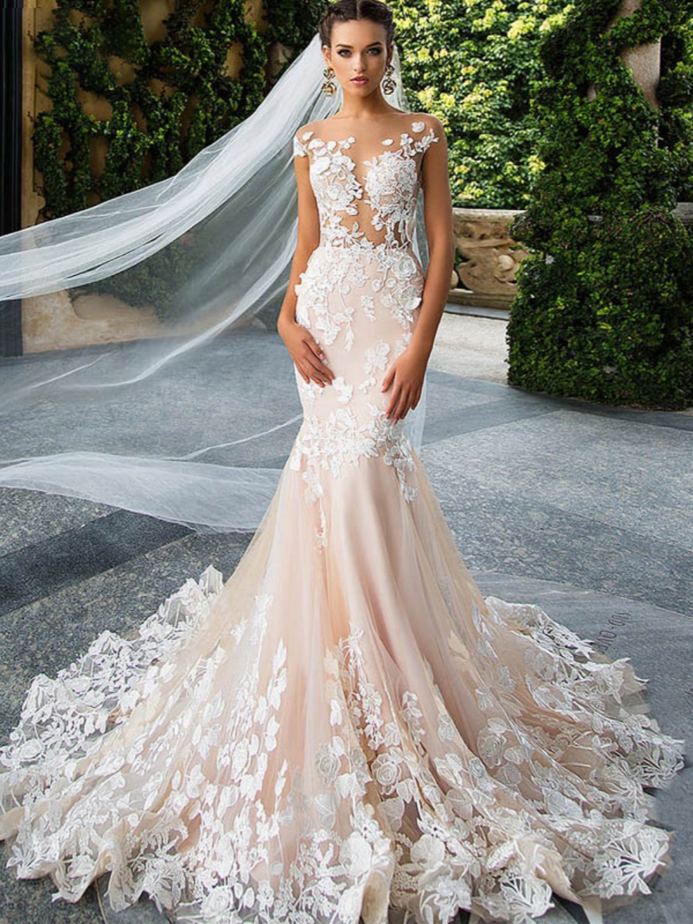 Elegant Mermaid Wedding Dress Appliques Lace O Neck Bride Gowns Illusion Sleeveless Backless Bridal Dresses Customized