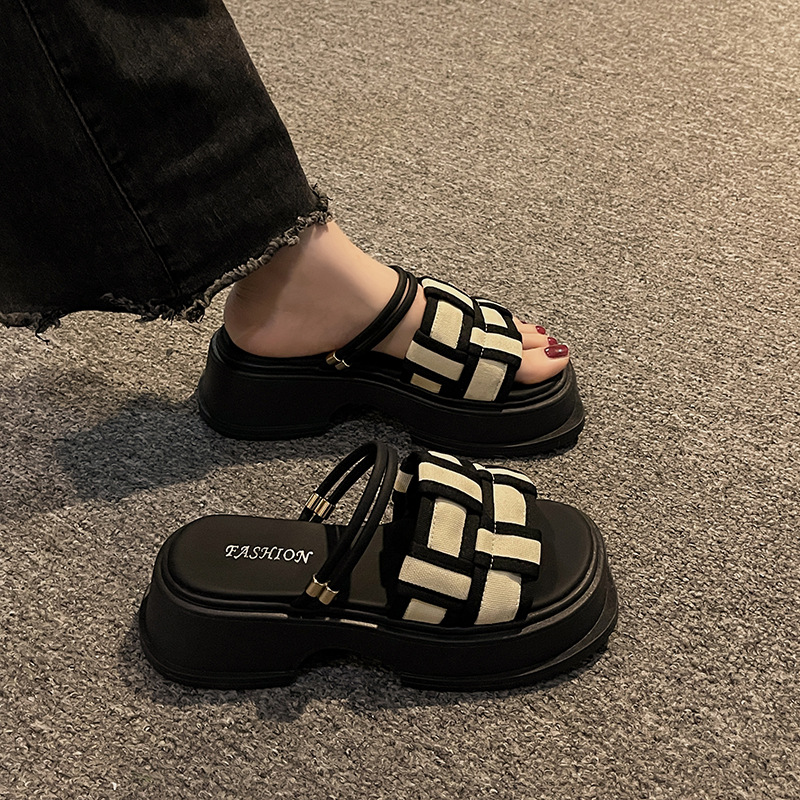 Dress Shoes Fashionable French Women's Sandals Summer Style Thick Bottom Outdoor Beach Slippers Rubber Outsole For Women